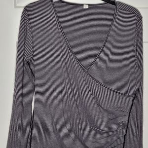 Lululemon Navy Gray Long Sleeve Striped Shirt Sz 2